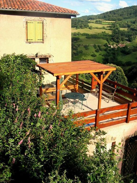 Gites Des Esselards Yzeron Екстериор снимка