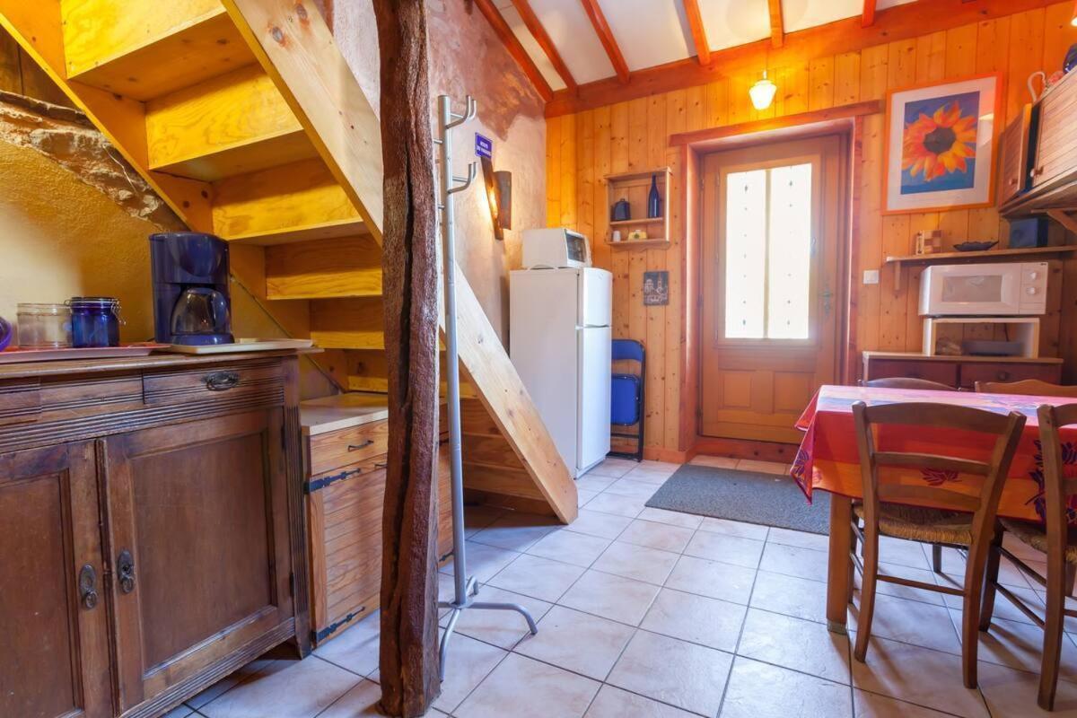 Gites Des Esselards Yzeron Екстериор снимка