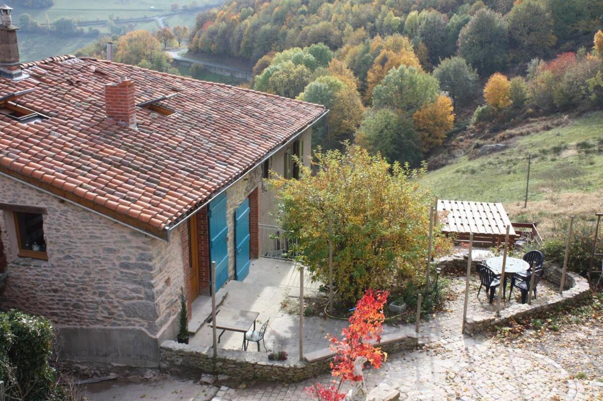 Gites Des Esselards Yzeron Екстериор снимка